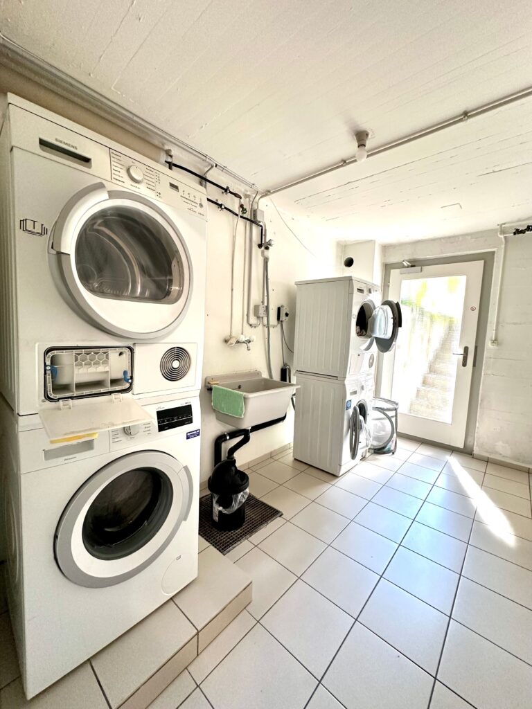 Fully Furnished Apartment for Sale in Basel with Private Terrace – Ideal Investment Opportunity 35 IMG_9664