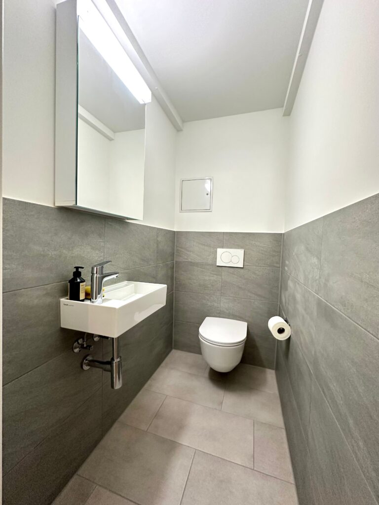 Fully Furnished Apartment for Sale in Basel with Private Terrace – Ideal Investment Opportunity 31 IMG_9670