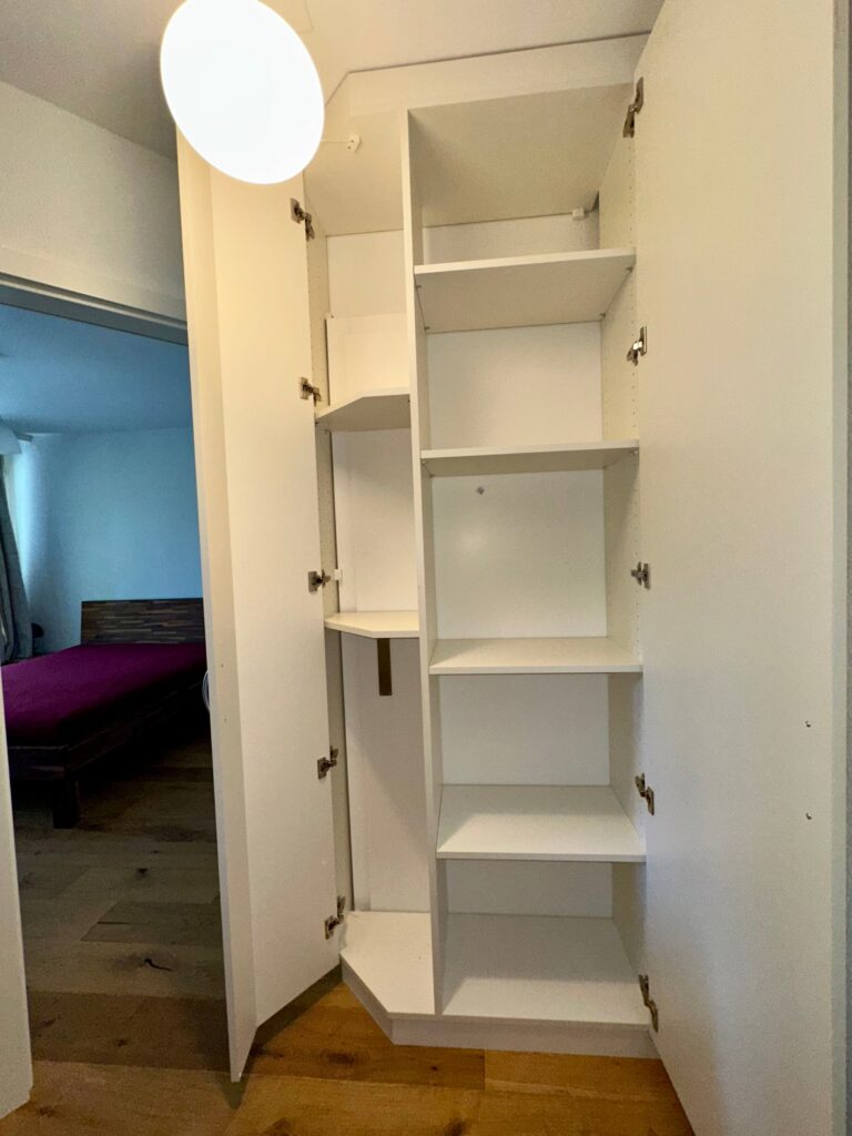 Fully Furnished Apartment for Sale in Basel with Private Terrace – Ideal Investment Opportunity 21 IMG_9682