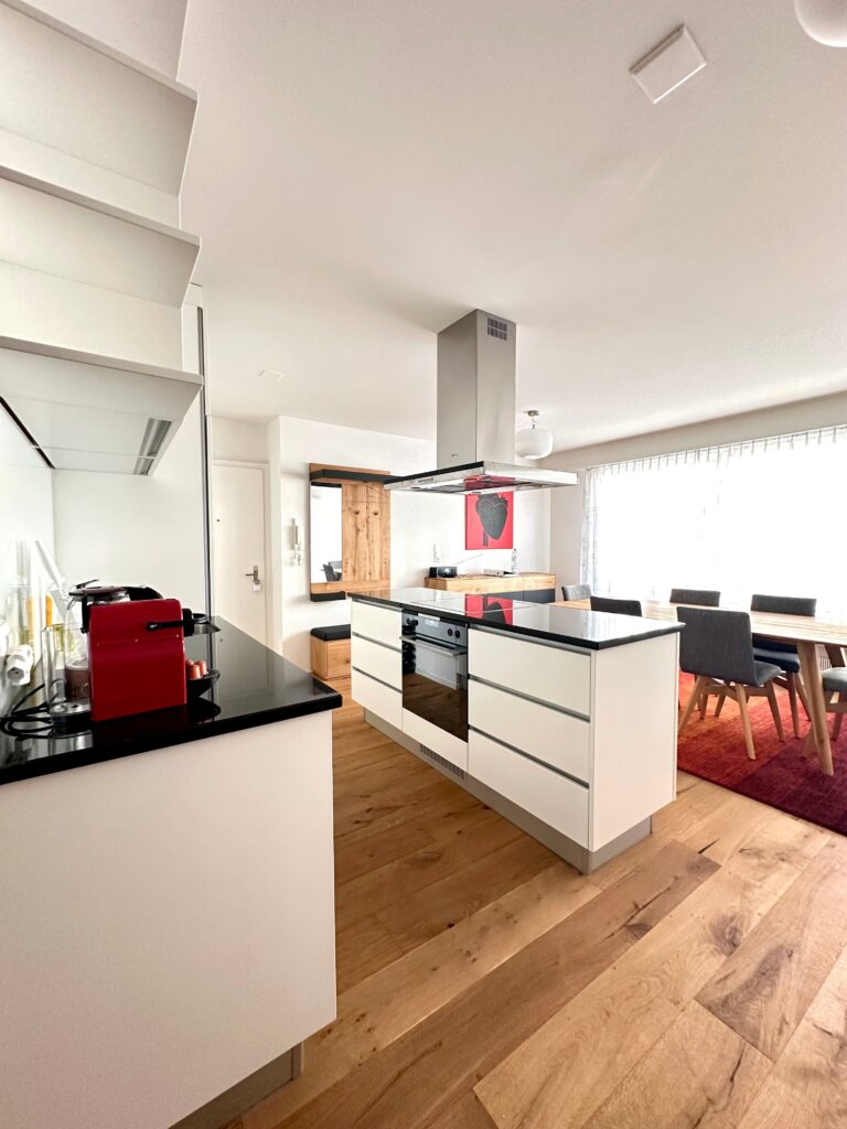 Fully Furnished Apartment for Sale in Basel with Private Terrace – Ideal Investment Opportunity 13 IMG_9704